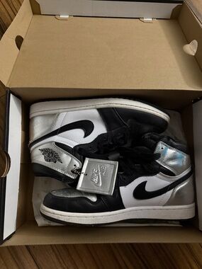 Nike Air Jordan 1 High OG - Black White Silver